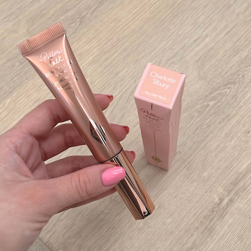 Charlotte Tilbury Beauty Highlighter Wand - Pillow Talk NEW